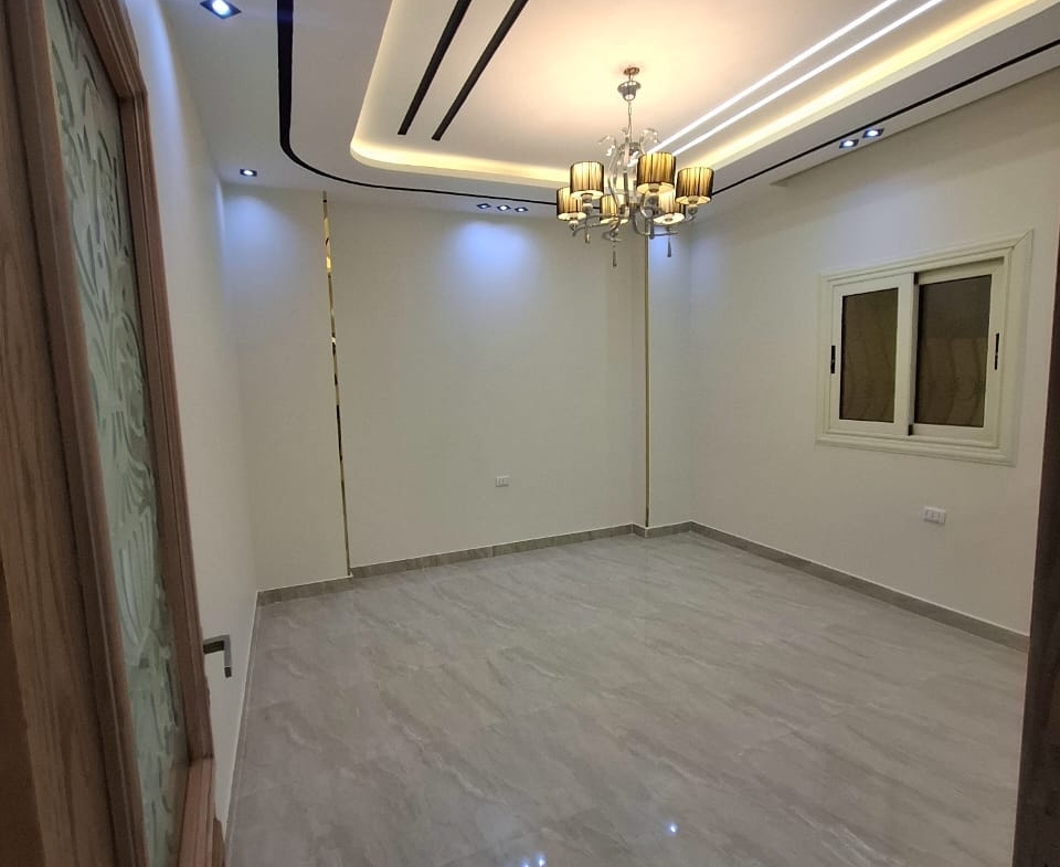 فيلا دوبلكس 350م بحديقة كبيرة للبيع في حدائق الأهرام البوابة الثانية الجديدة (منطقة ح) – تشطيب ألترا سوبر لوكس