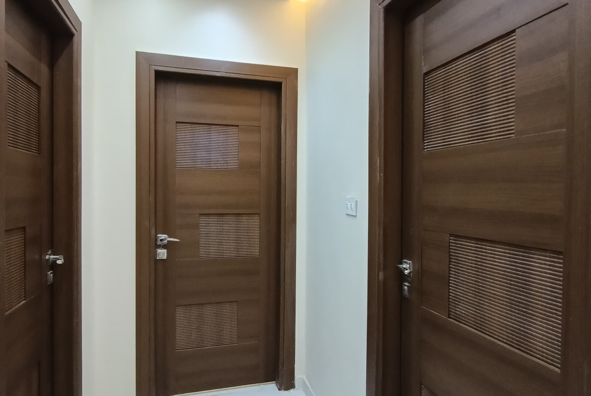 فيلا ناصية للبيع 215م فيو مفتوح على الخدمات بحدائق الاهرام