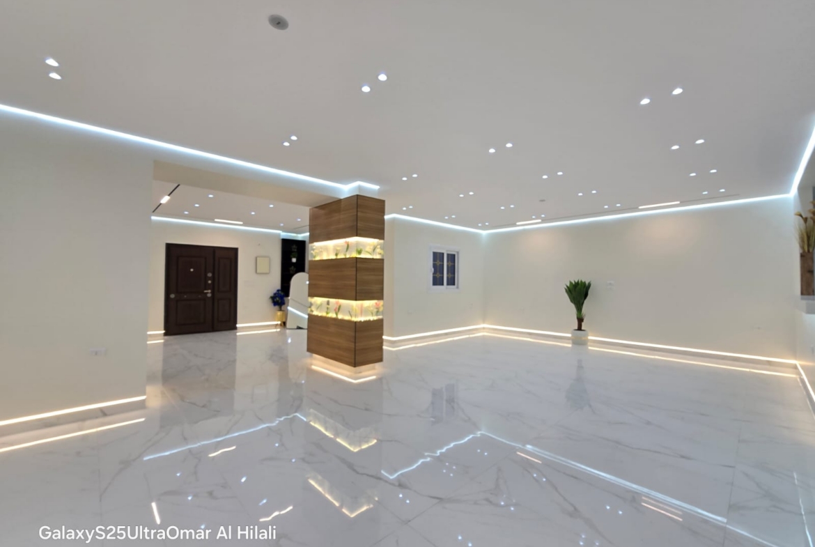 فيلا أرضي 235م بحديقة ومدخل سيارات للبيع في حدائق الأهرام البوابة الرابعة (منطقة ن) – تشطيب ألترا سوبر لوكس